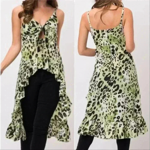 ANIMAL PRINT TOP - Picture 1 of 4